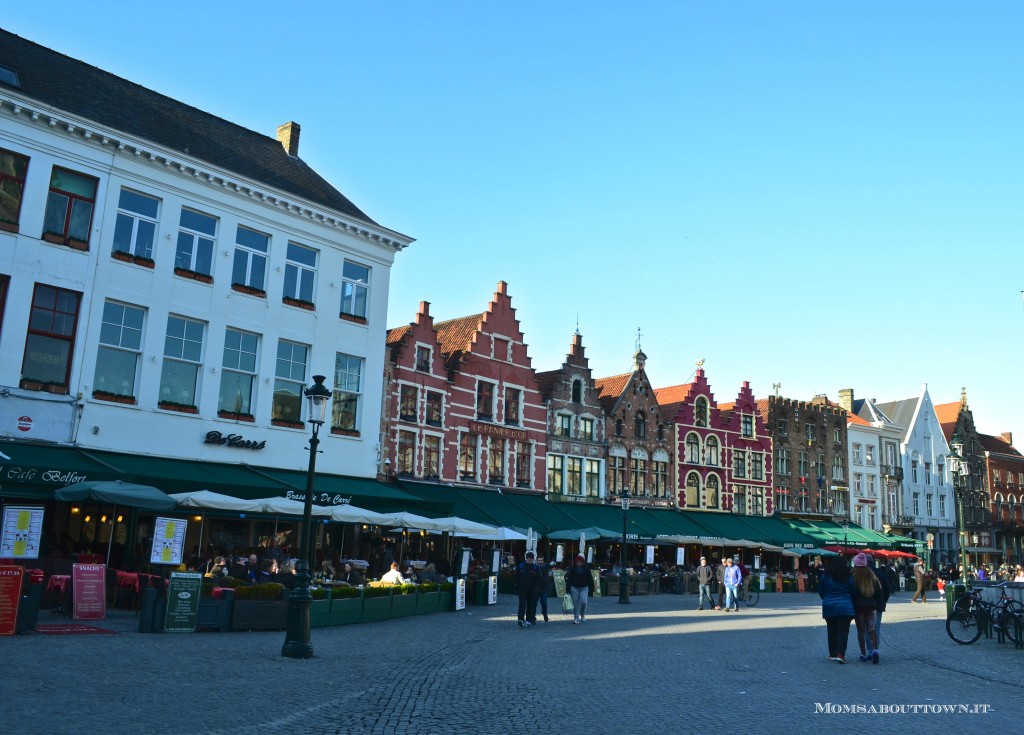 Markt square Bruges Momsabouttown